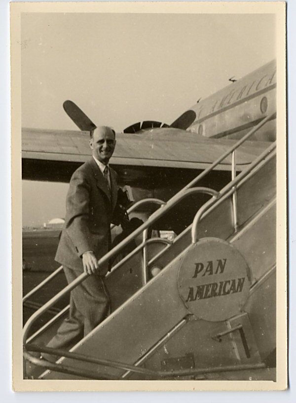 1950s Customer boarding a Pan Am DC4